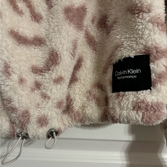 Calvin Klein Performance Cozy Cropped Animal Print Fleece Sweatshirt - Picture 5 of 5